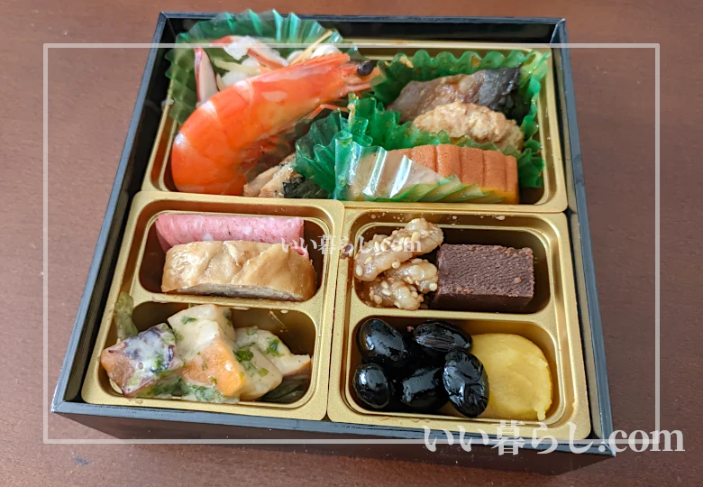 博多久松のおせち料理の中身の写真